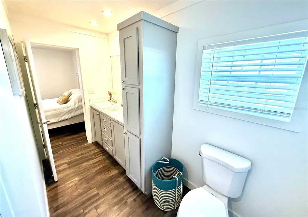 4822 Tri Par Drive Sarasota FL 34234