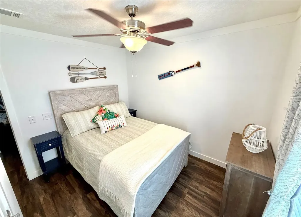 4822 Tri Par Drive Sarasota FL 34234