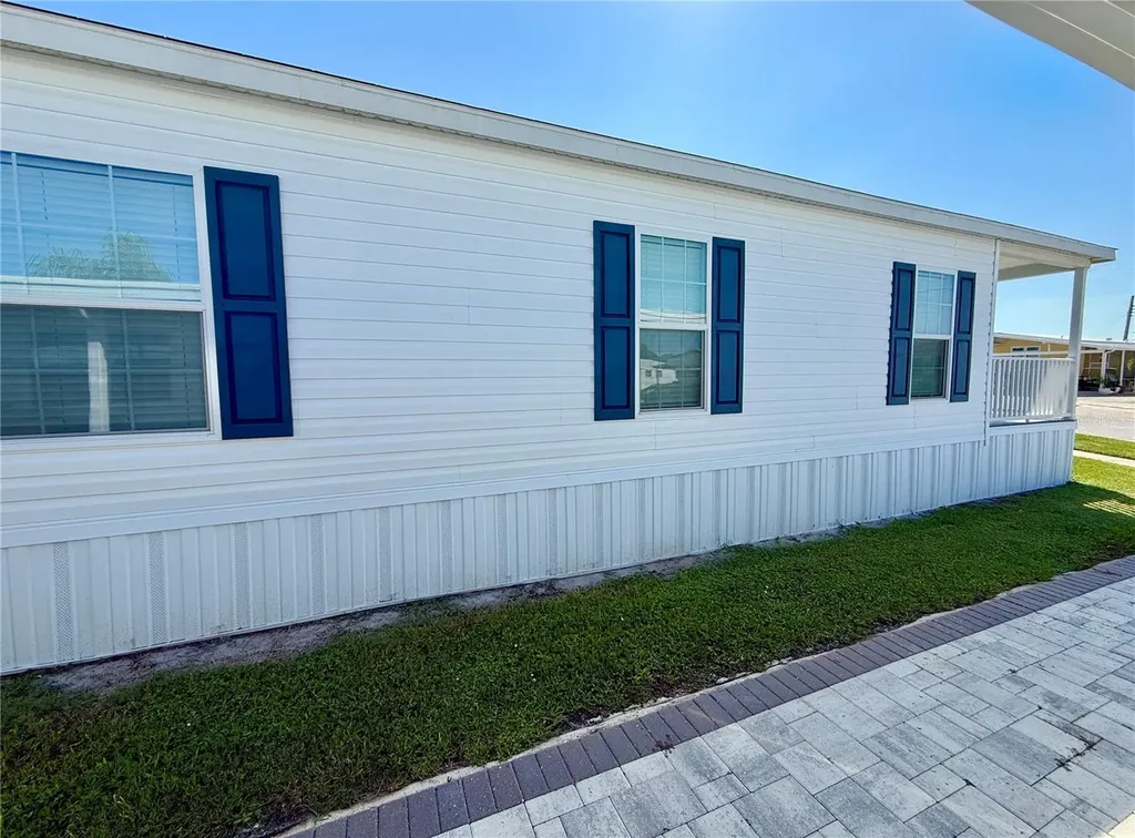 4822 Tri Par Drive Sarasota FL 34234