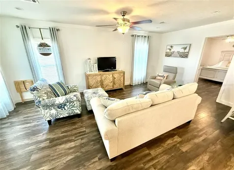 4822 Tri Par Drive Sarasota FL 34234