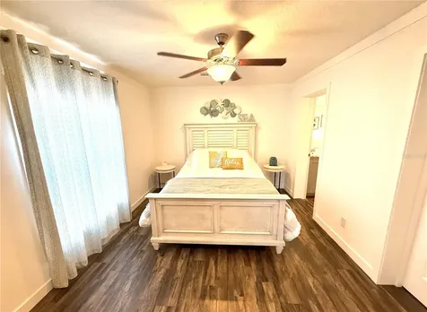 4822 Tri Par Drive Sarasota FL 34234