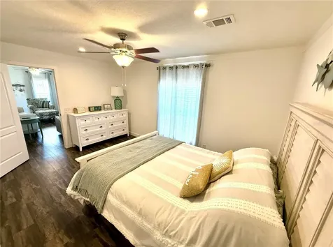 4822 Tri Par Drive Sarasota FL 34234