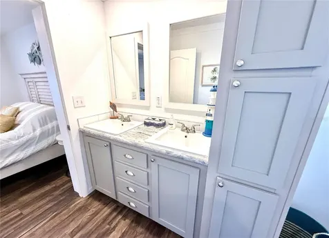 4822 Tri Par Drive Sarasota FL 34234