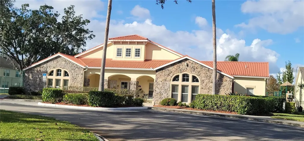 2836 Club Cortile Circle Kissimmee FL 34746