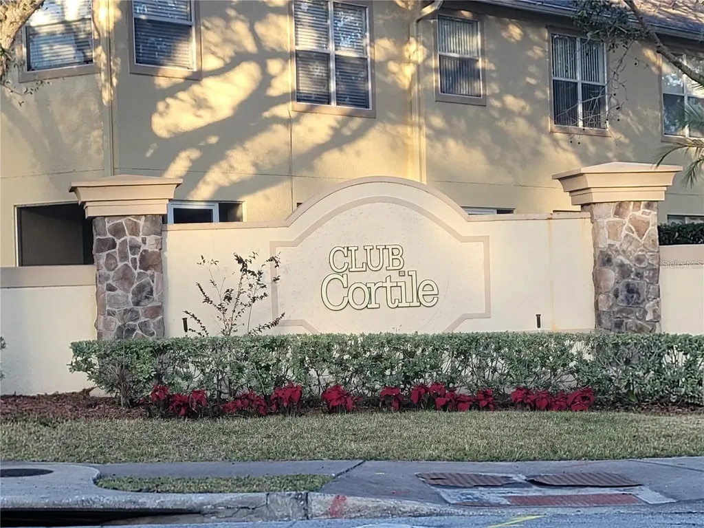 2836 Club Cortile Circle Kissimmee FL 34746
