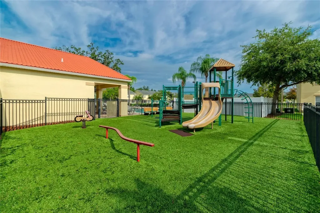 2836 Club Cortile Circle Kissimmee FL 34746