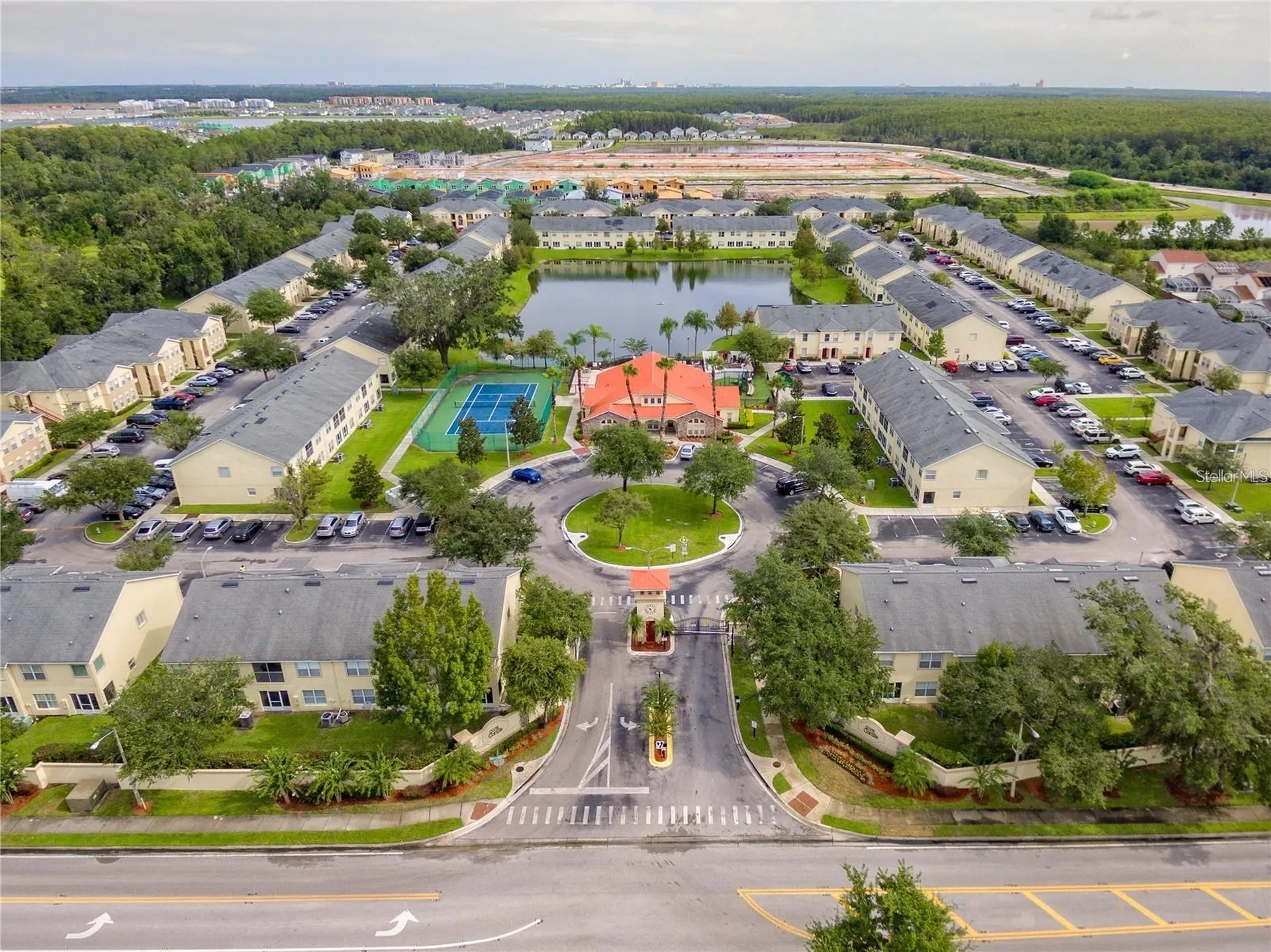 2836 Club Cortile Circle Kissimmee FL 34746