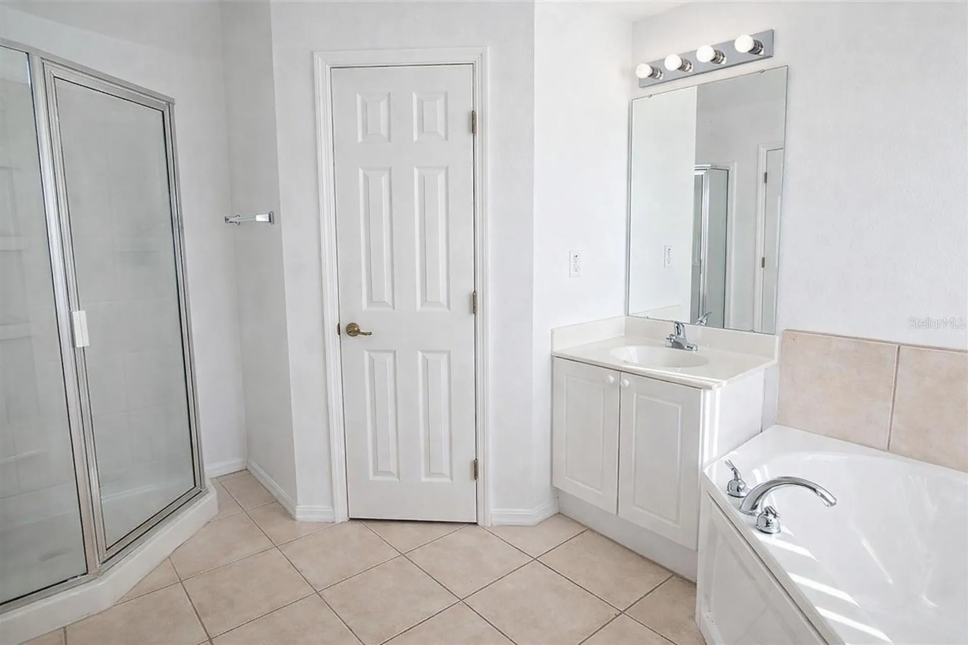 2836 Club Cortile Circle Kissimmee FL 34746