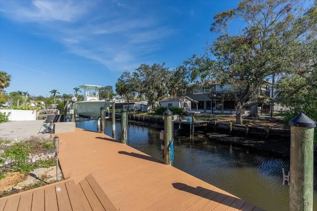 524 Palm Avenue Ellenton FL 34222