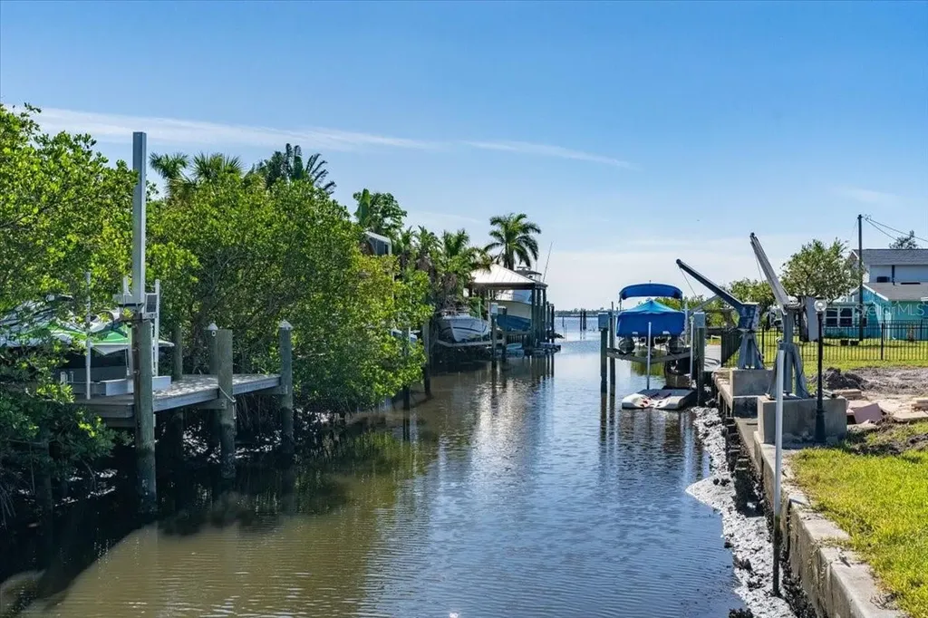 524 Palm Avenue Ellenton FL 34222