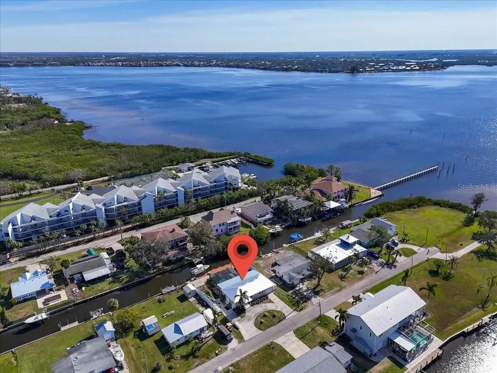 524 Palm Avenue Ellenton FL 34222