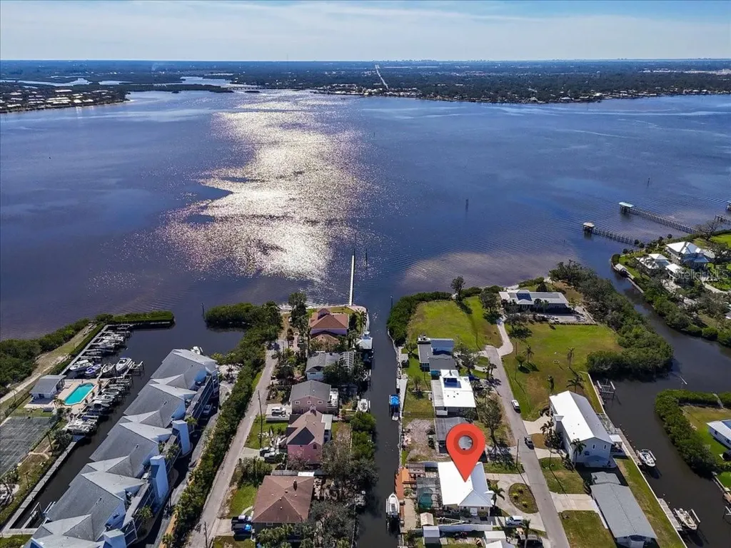 524 Palm Avenue Ellenton FL 34222