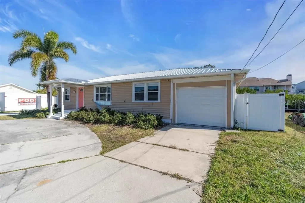 524 Palm Avenue Ellenton FL 34222
