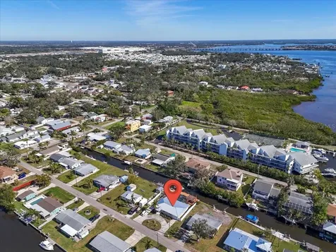 524 Palm Avenue Ellenton FL 34222