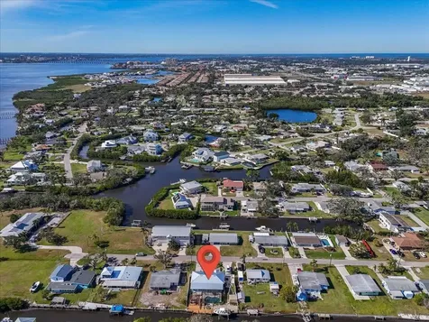 524 Palm Avenue Ellenton FL 34222