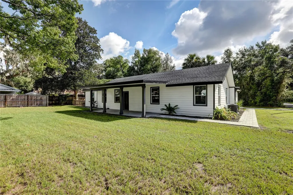 316 S Cypress Avenue Green Cove Springs FL 32043