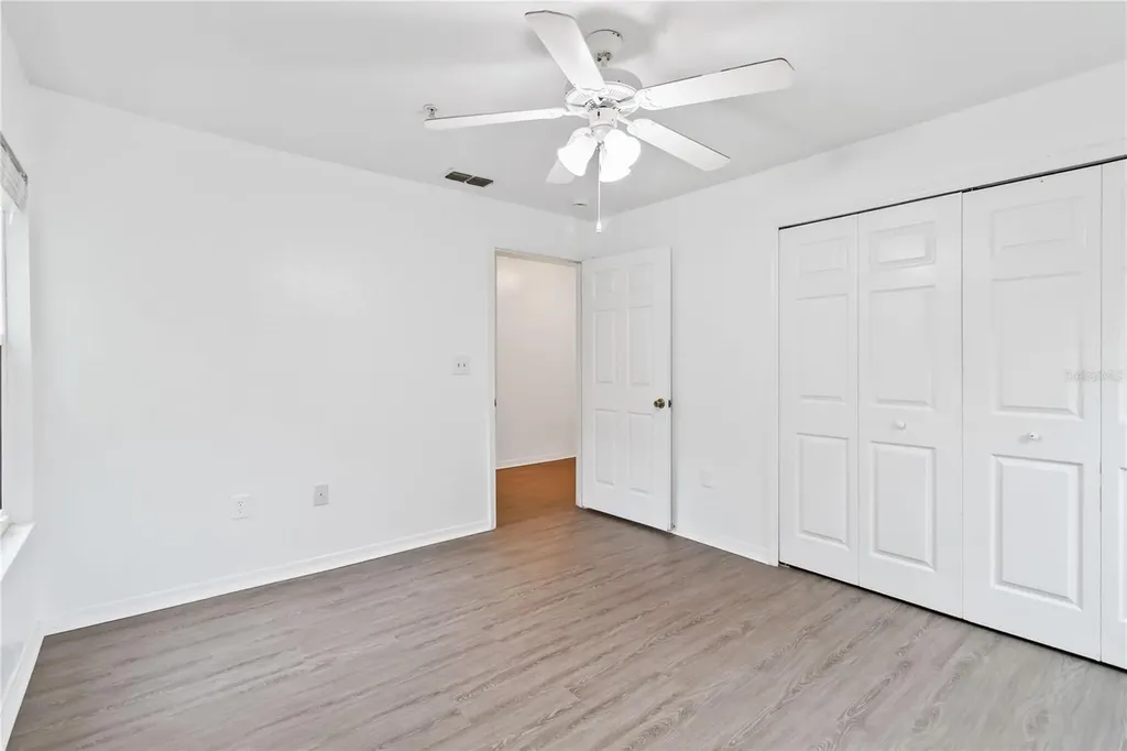 5459 Vineland Road Orlando FL 32811