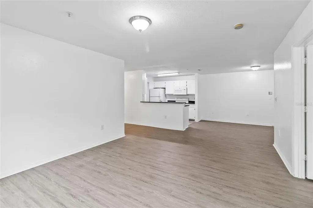 5459 Vineland Road Orlando FL 32811