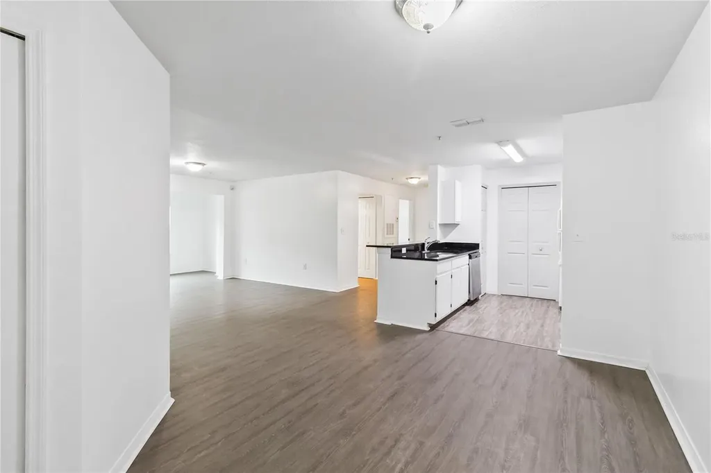 5459 Vineland Road Orlando FL 32811