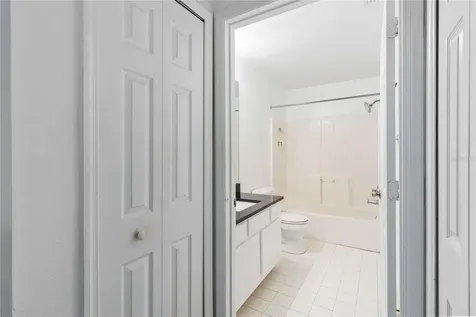 5459 Vineland Road Orlando FL 32811