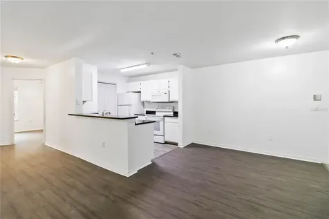 5459 Vineland Road Orlando FL 32811
