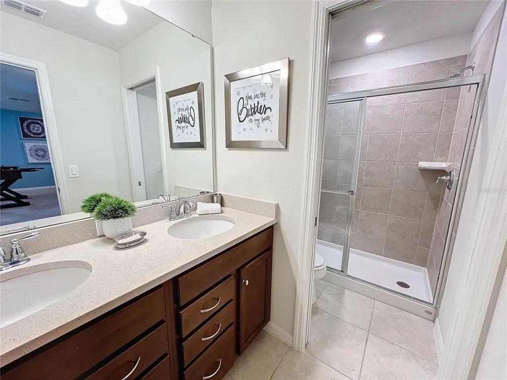 2290 Lelani Circle Davenport FL 33897