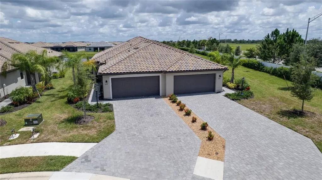 5537 Tidal Breeze Cove Bradenton FL 34211