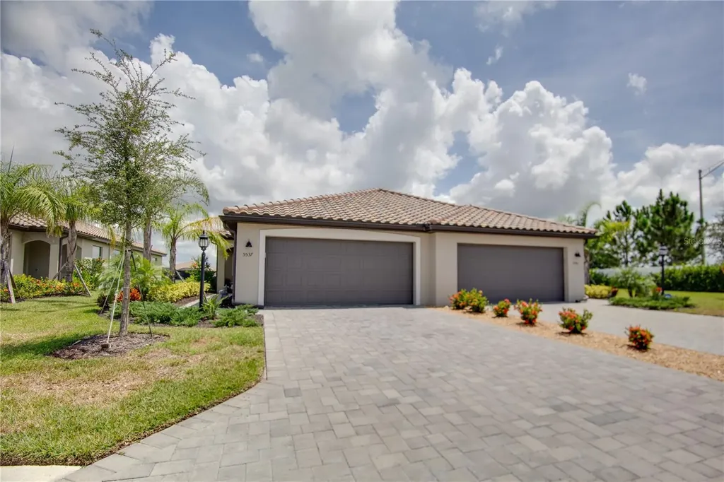 5537 Tidal Breeze Cove Bradenton FL 34211