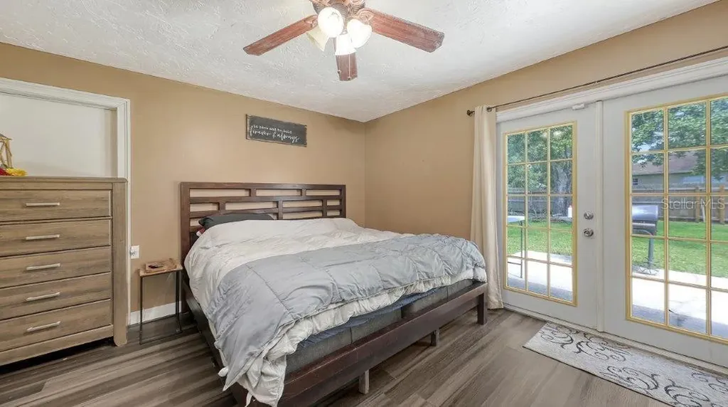 3963 Palau Drive Sarasota FL 34241