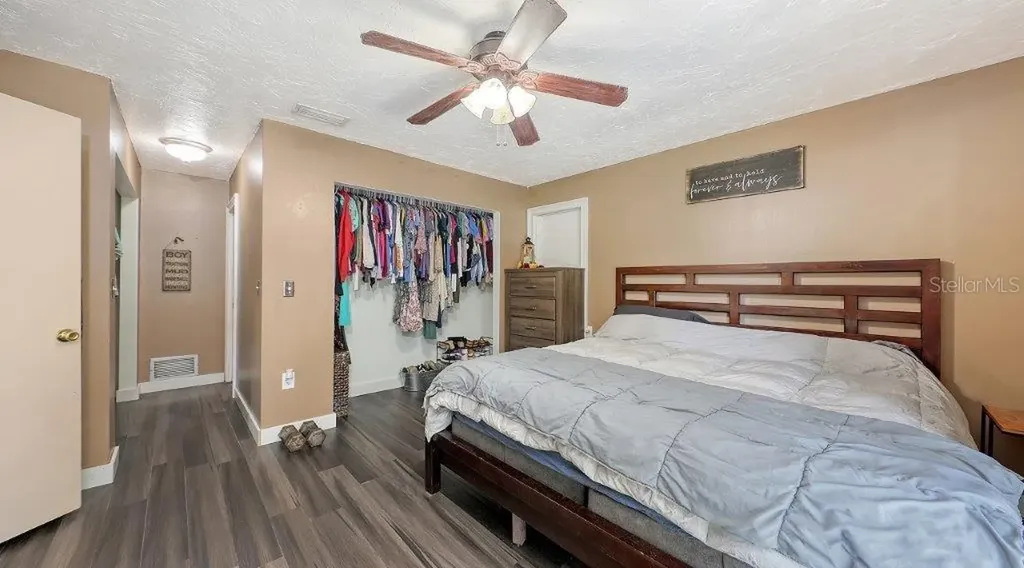3963 Palau Drive Sarasota FL 34241