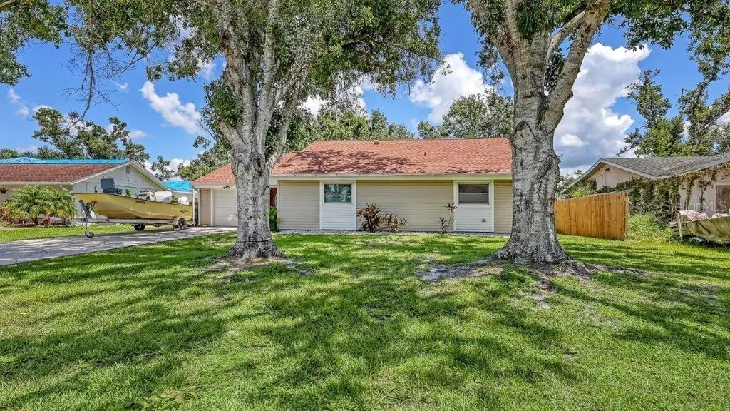 3963 Palau Drive Sarasota FL 34241