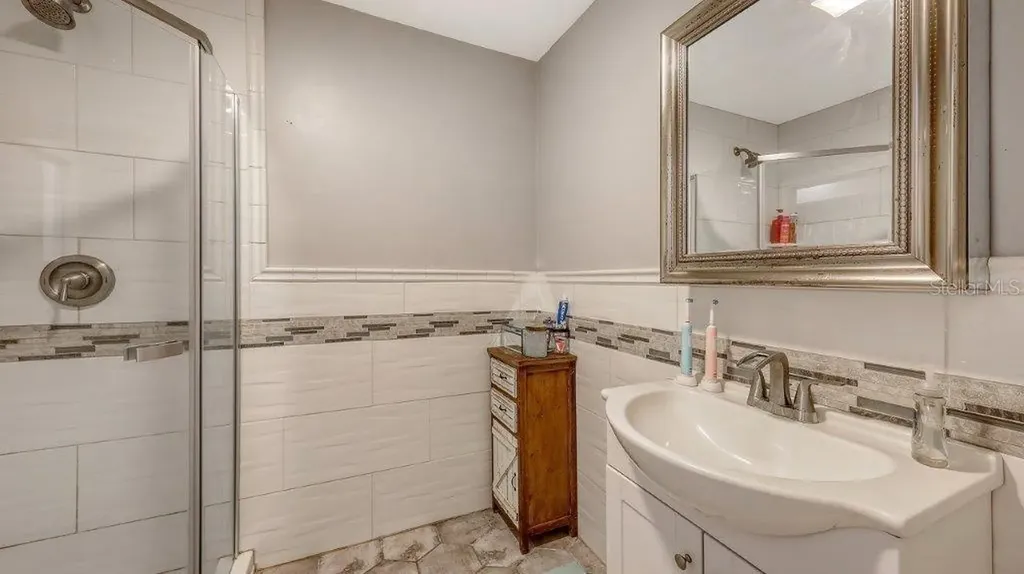 3963 Palau Drive Sarasota FL 34241