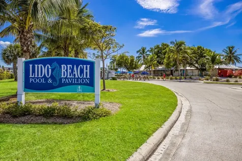 204 N Adams Drive Sarasota FL 34236