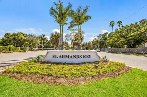 204 N Adams Drive Sarasota FL 34236