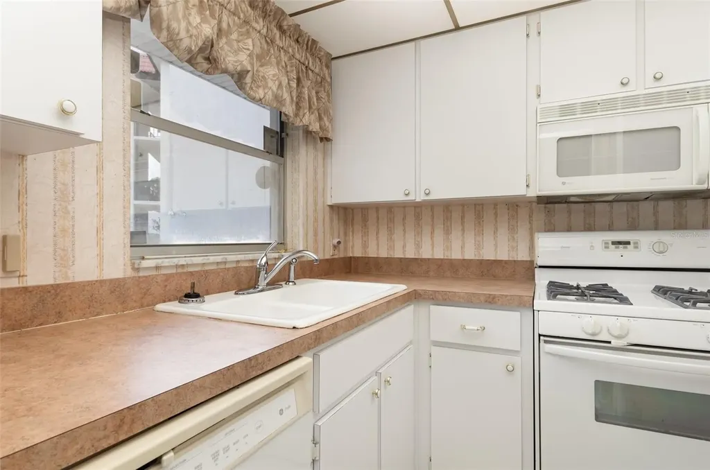 100 El Camino Drive Winter Haven FL 33884