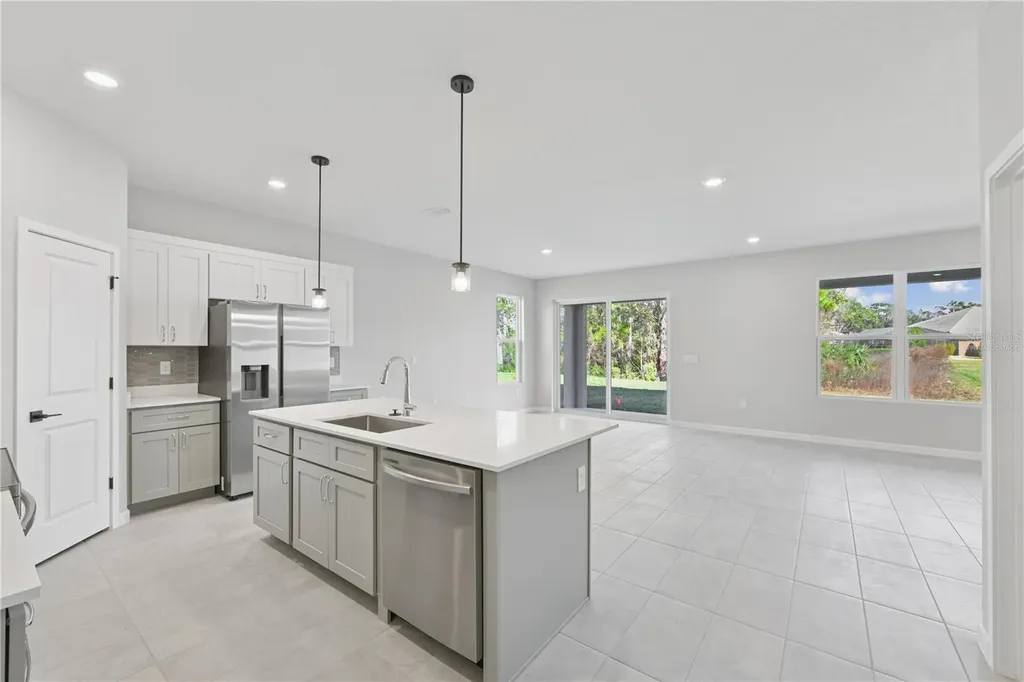 17843 SW 68th Place Dunnellon FL 34432