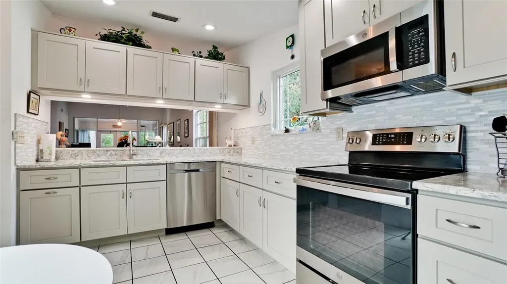 512 Sanderling Circle Bradenton FL 34209