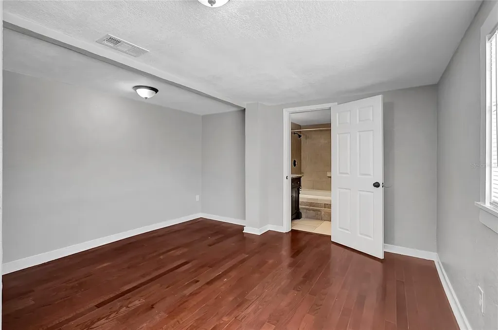 38145 7th Street Zephyrhills FL 33542
