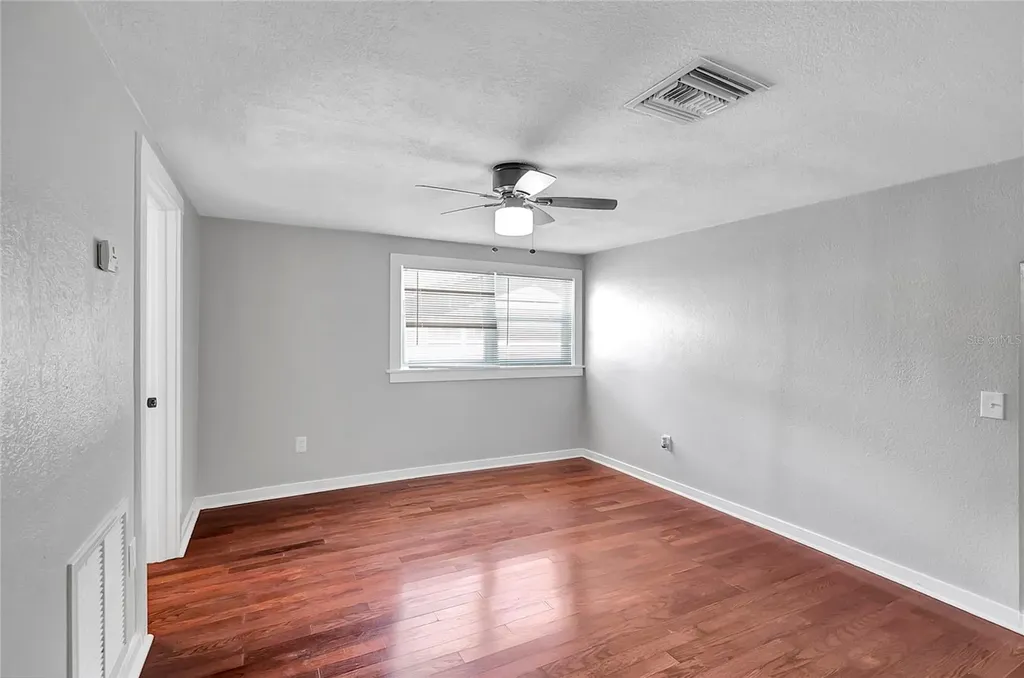 38145 7th Street Zephyrhills FL 33542