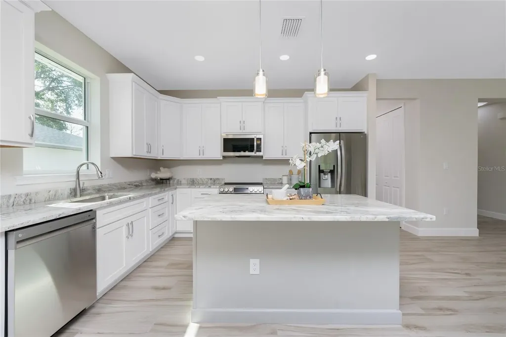 204 Cougar Way Rotonda West FL 33947
