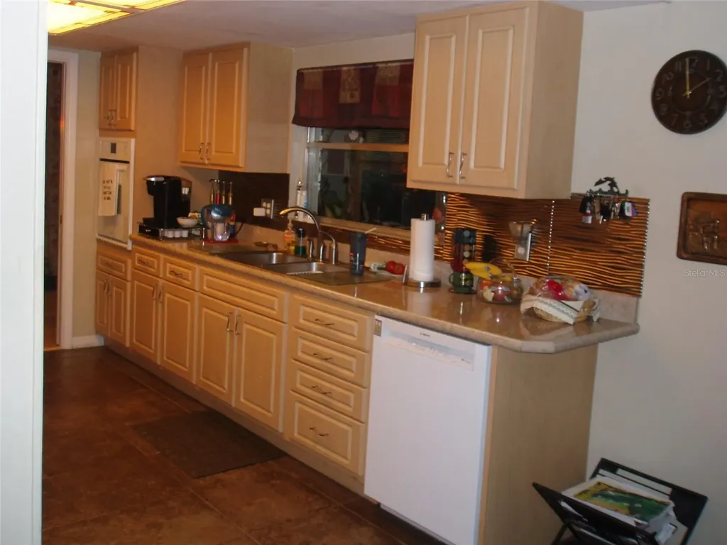 120 SW Monroe Circle N St Petersburg FL 33703