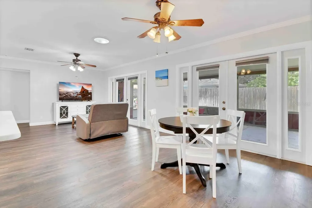 863 Bay Breeze Terrace Largo FL 33770