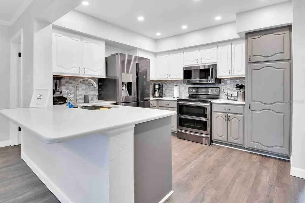 863 Bay Breeze Terrace Largo FL 33770