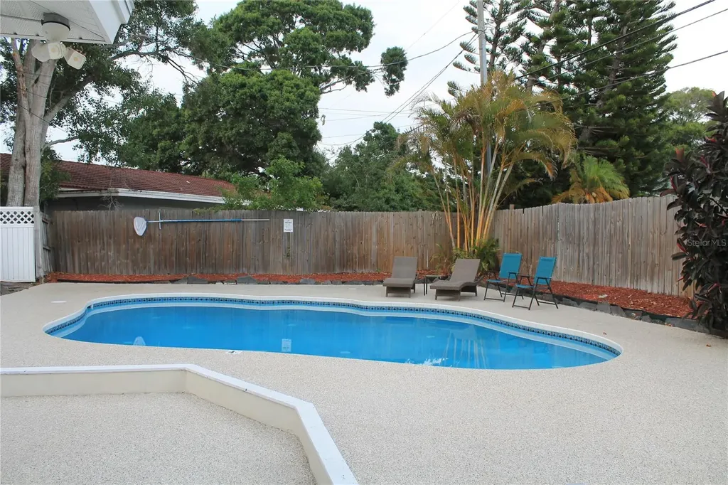 863 Bay Breeze Terrace Largo FL 33770