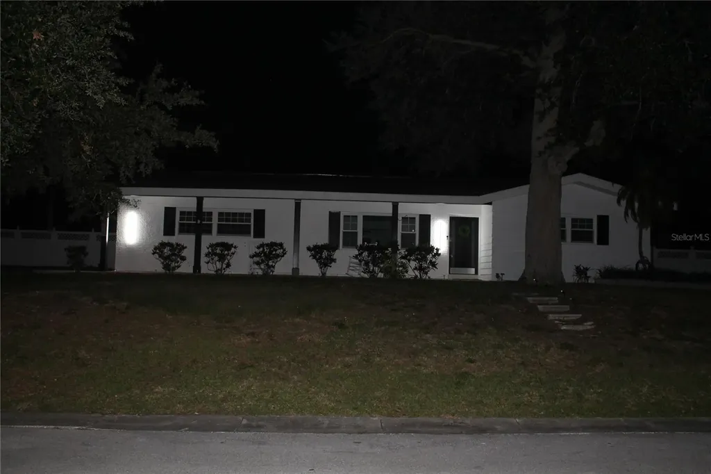 863 Bay Breeze Terrace Largo FL 33770