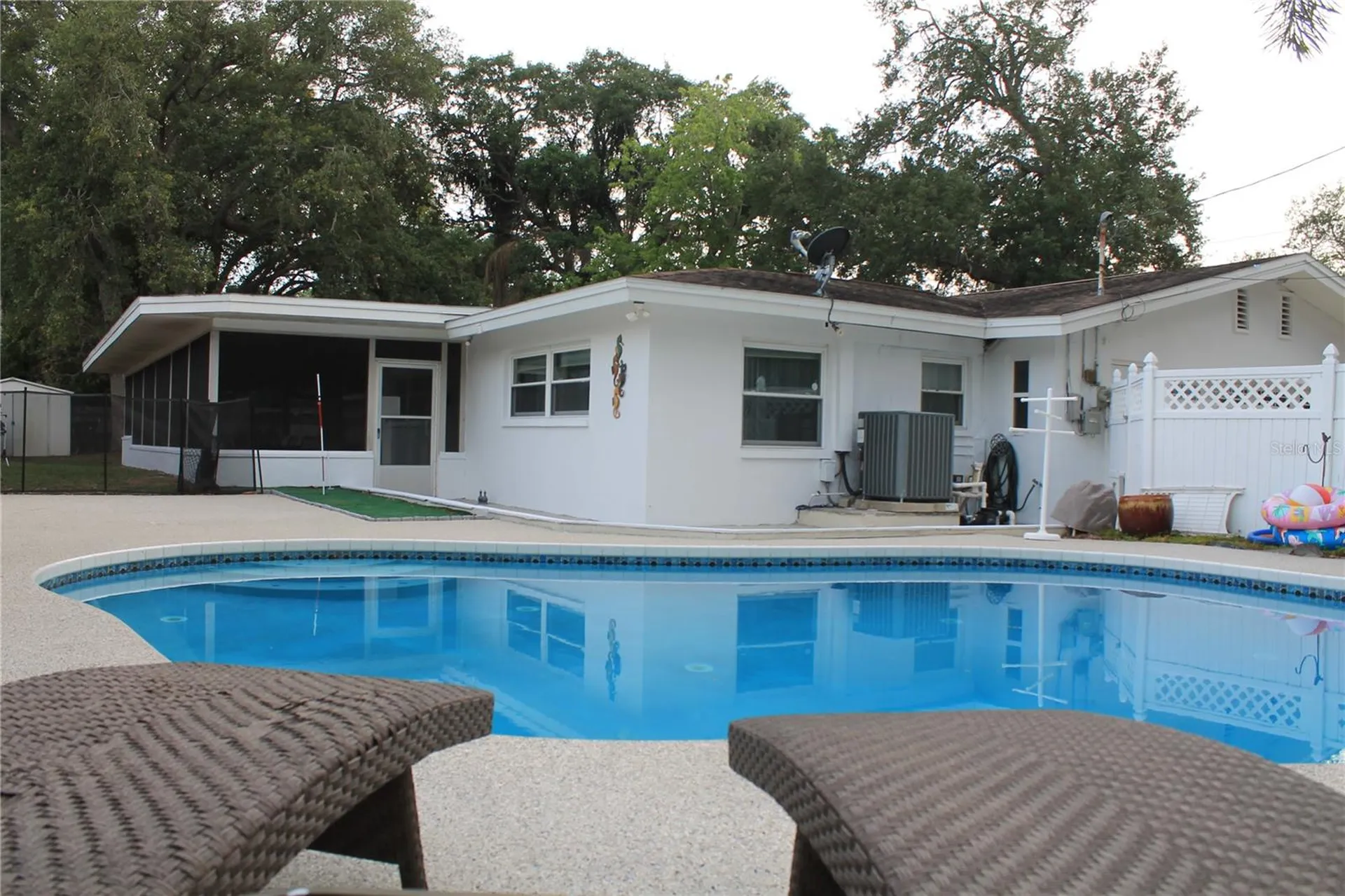 863 Bay Breeze Terrace Largo FL 33770