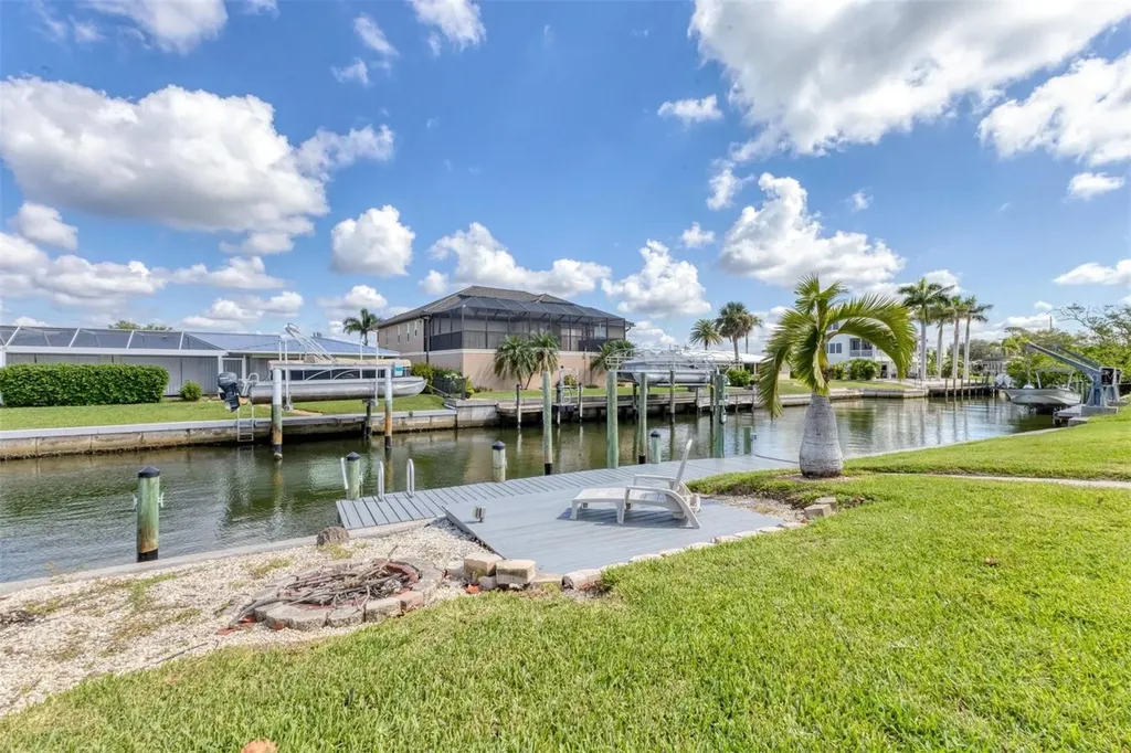 1952 Arkansas Avenue Englewood FL 34224