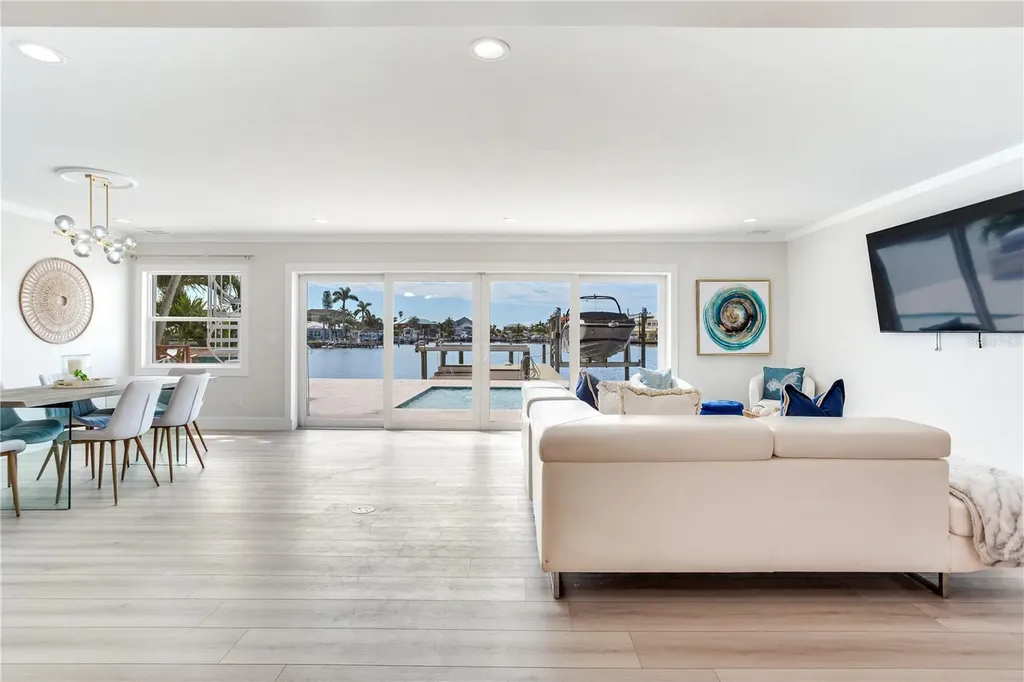 17081 Dolphin Drive North Redington Beach FL 33708