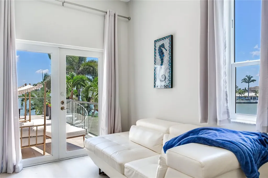 17081 Dolphin Drive North Redington Beach FL 33708