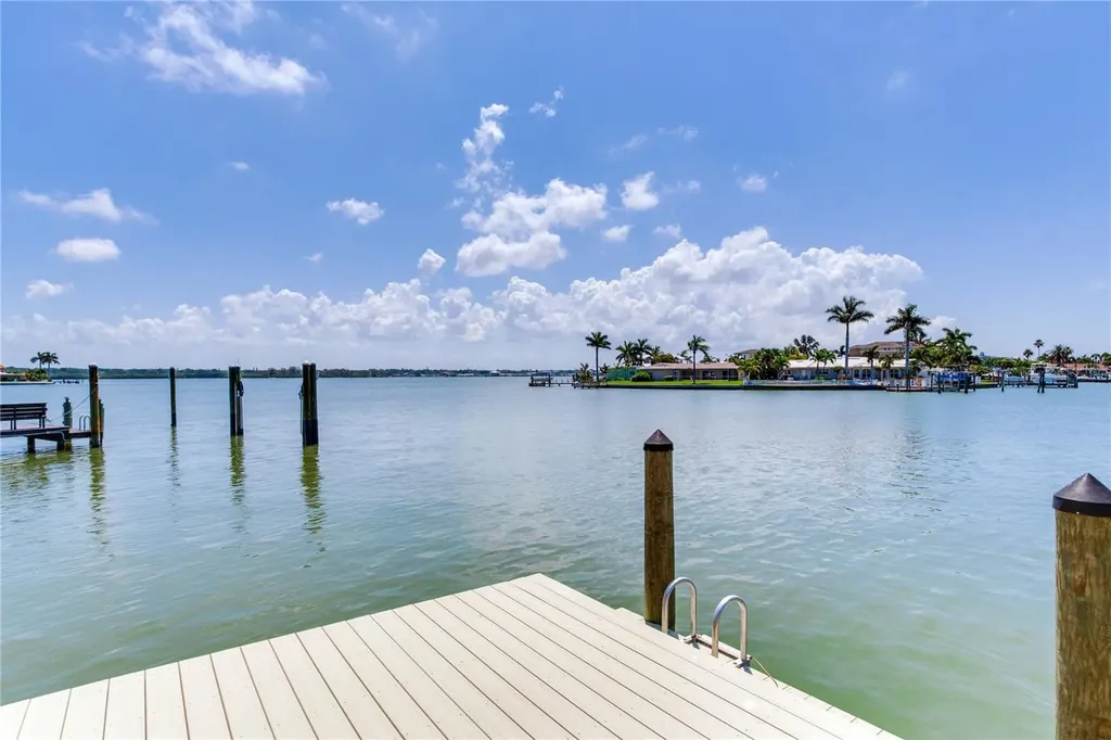 17081 Dolphin Drive North Redington Beach FL 33708